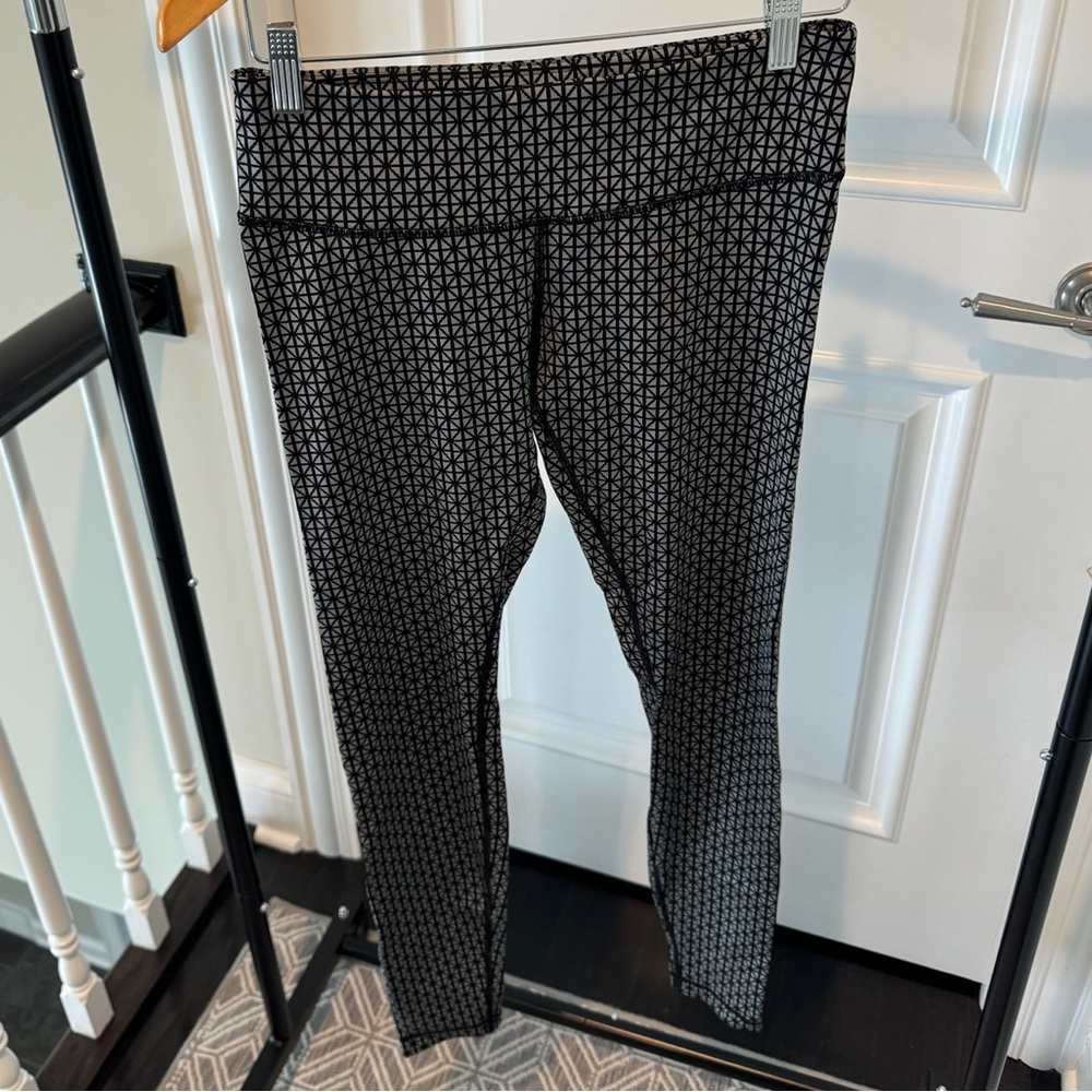 Lululemon Align Leggings | Geometric Grey & Black Print